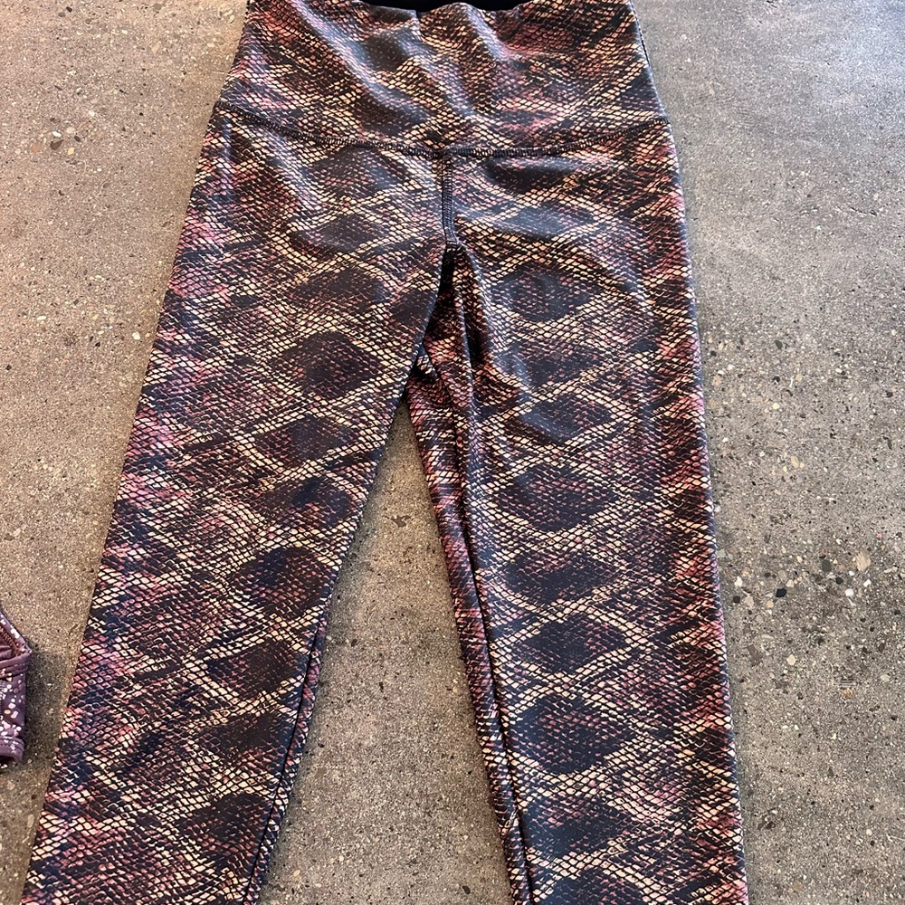 Strut-This Snake Print Leggings